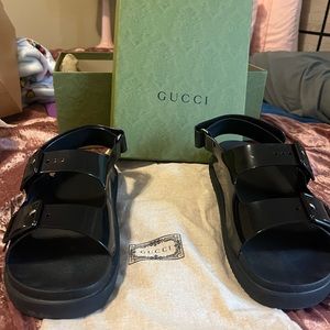 Authentic Gucci Rubber Nero Sandals in black